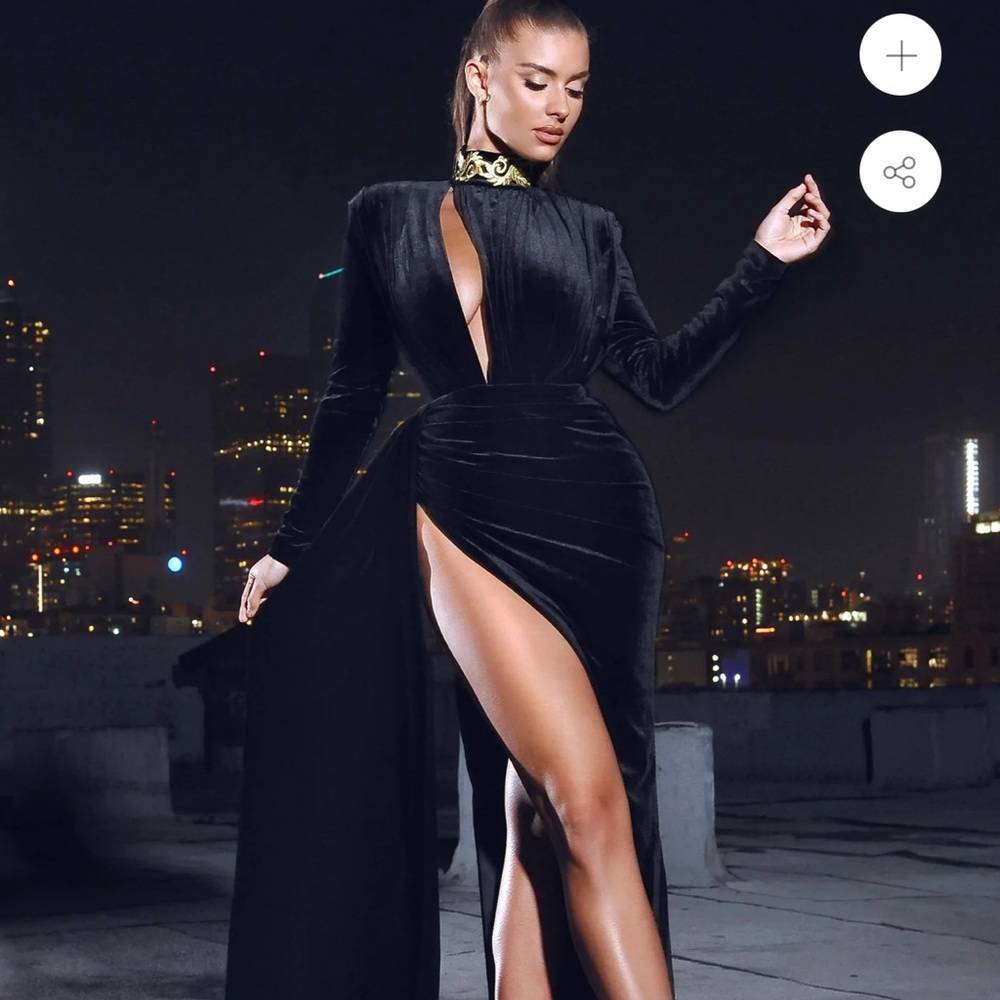 Elegant Black Maxi Dress